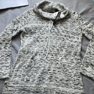 NEW Preswick and Moore Gray Turtle Neck Sweater